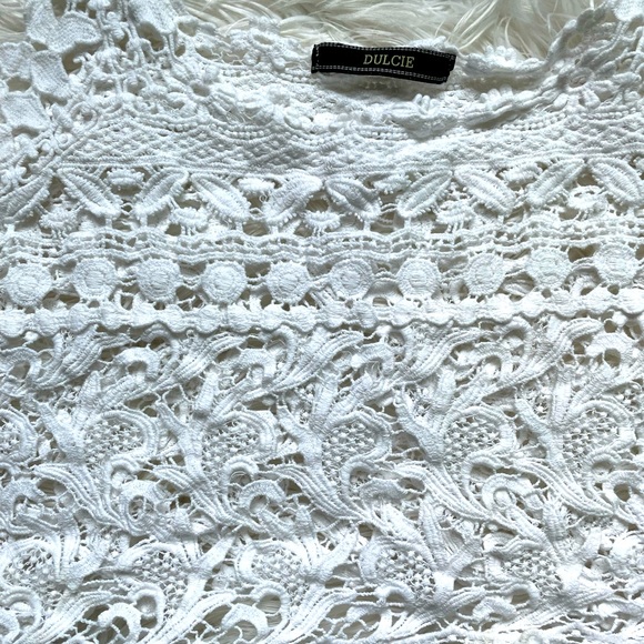 White Lace Crop - Picture 3 of 4